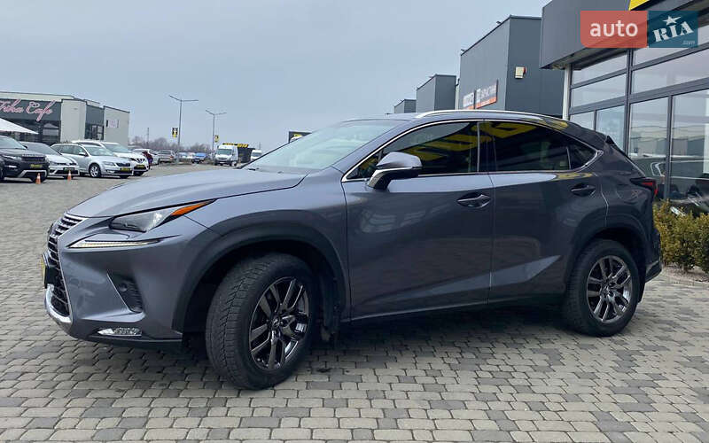 Внедорожник / Кроссовер Lexus NX 2018 в Мукачево