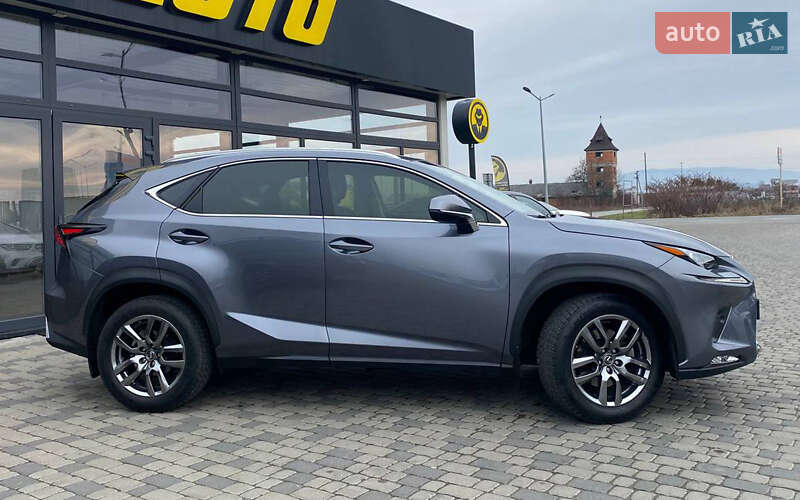 Внедорожник / Кроссовер Lexus NX 2018 в Мукачево