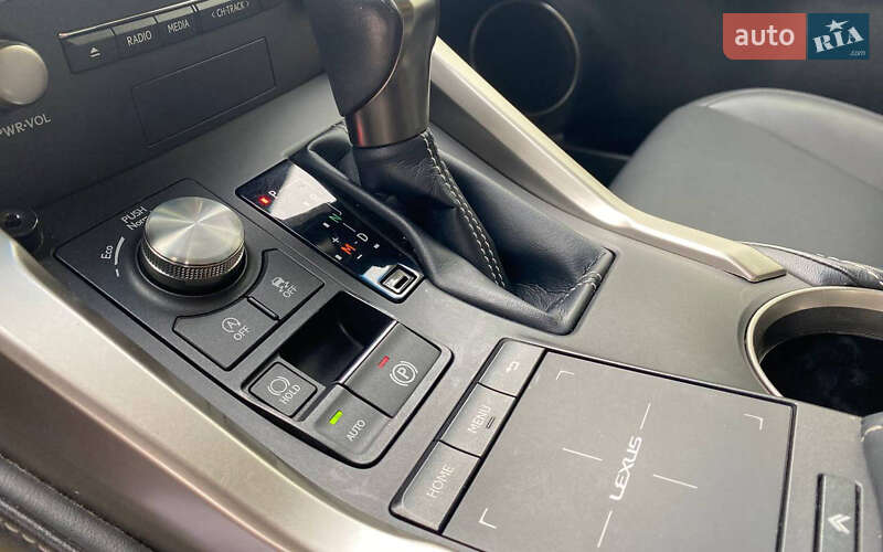 Внедорожник / Кроссовер Lexus NX 2018 в Мукачево