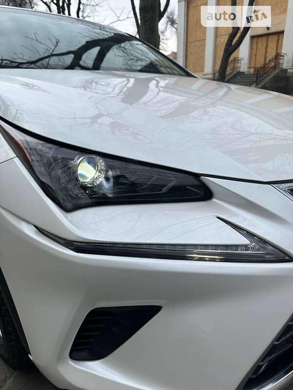 Позашляховик / Кросовер Lexus NX 2017 в Одесі фото 9 Позашляховик / Кросовер Lexus NX 2017 в Одесі