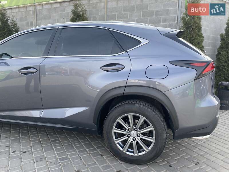 Позашляховик / Кросовер Lexus NX 2017 в Кропивницькому