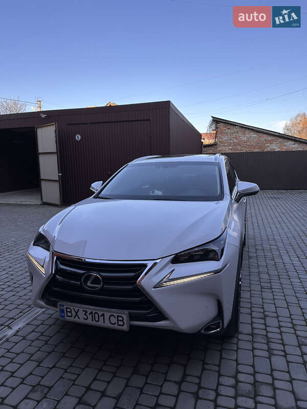Позашляховик / Кросовер Lexus NX 2016 в Шепетівці