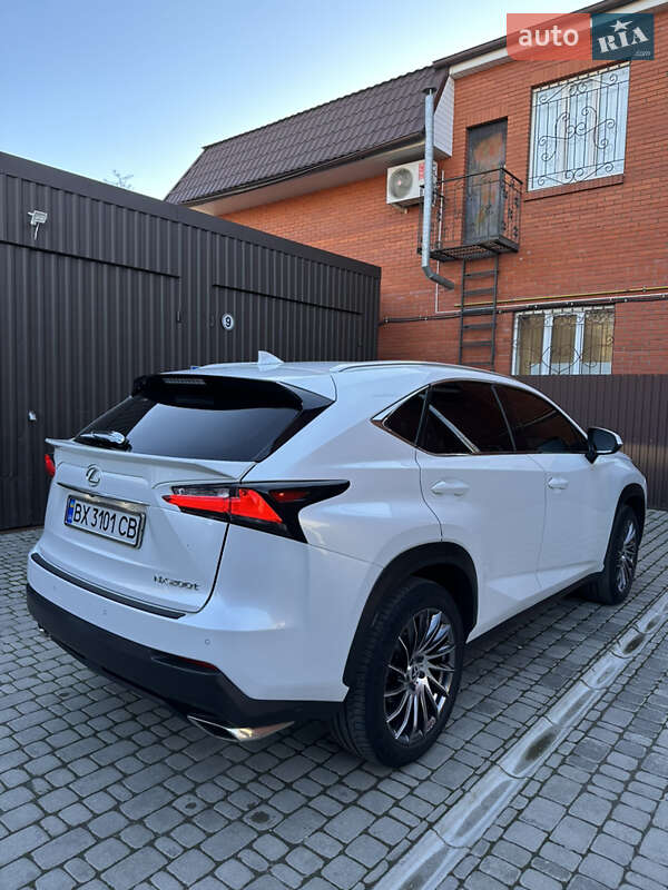 Позашляховик / Кросовер Lexus NX 2016 в Шепетівці