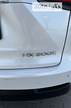 Позашляховик / Кросовер Lexus NX 2017 в Чернівцях