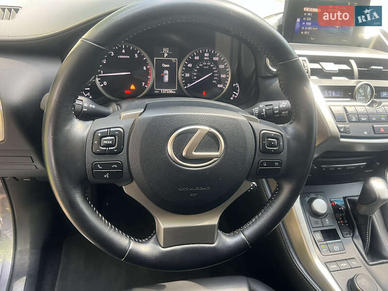 Позашляховик / Кросовер Lexus NX 2015 в Києві