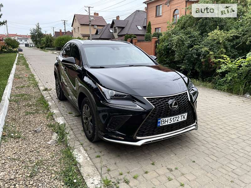 Внедорожник / Кроссовер Lexus NX 2018 в Черноморске
