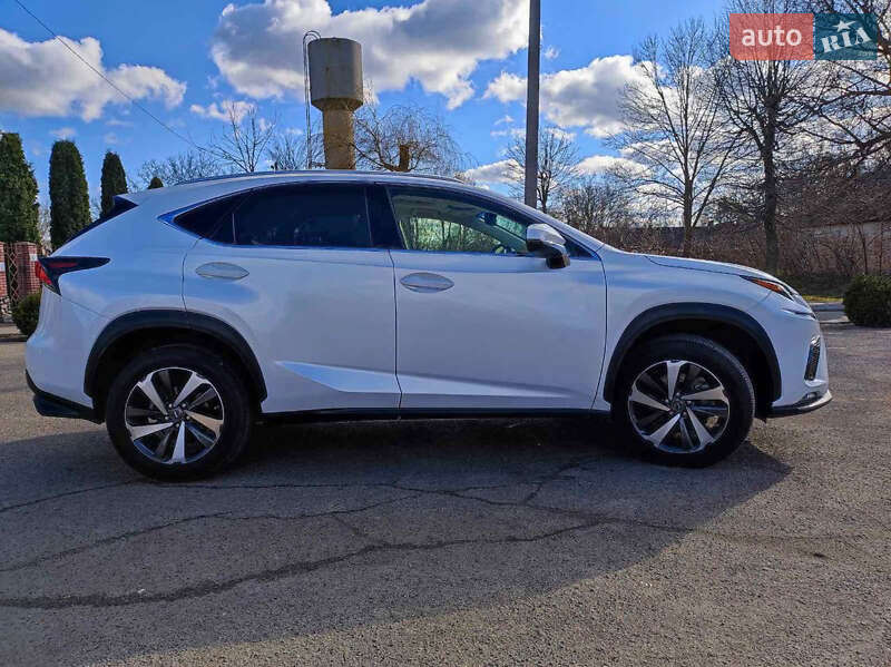 Lexus NX 2017