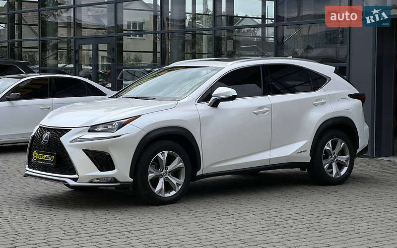 Позашляховик / Кросовер Lexus NX 2016 в Івано-Франківську