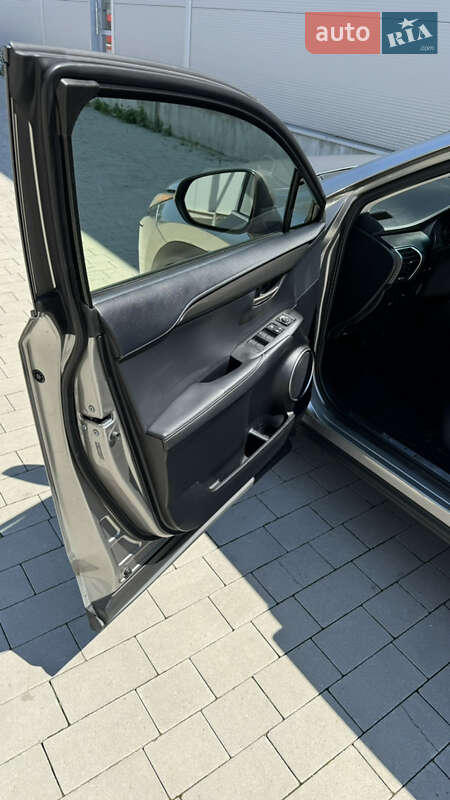 Внедорожник / Кроссовер Lexus NX 2017 в Ивано-Франковске