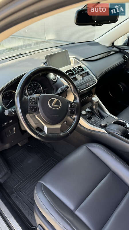 Внедорожник / Кроссовер Lexus NX 2017 в Ивано-Франковске