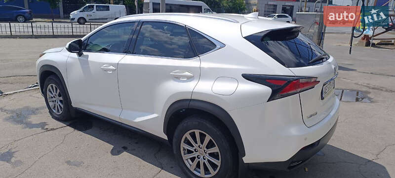 Внедорожник / Кроссовер Lexus NX 2015 в Днепре