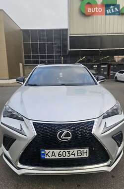 Позашляховик / Кросовер Lexus NX 2015 в 