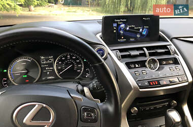 Внедорожник / Кроссовер Lexus NX 2019 в 