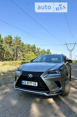 Внедорожник / Кроссовер Lexus NX 2020 в 