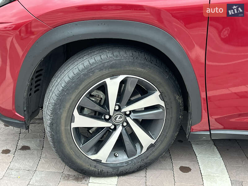 Внедорожник / Кроссовер Lexus NX 2019 в Дубно