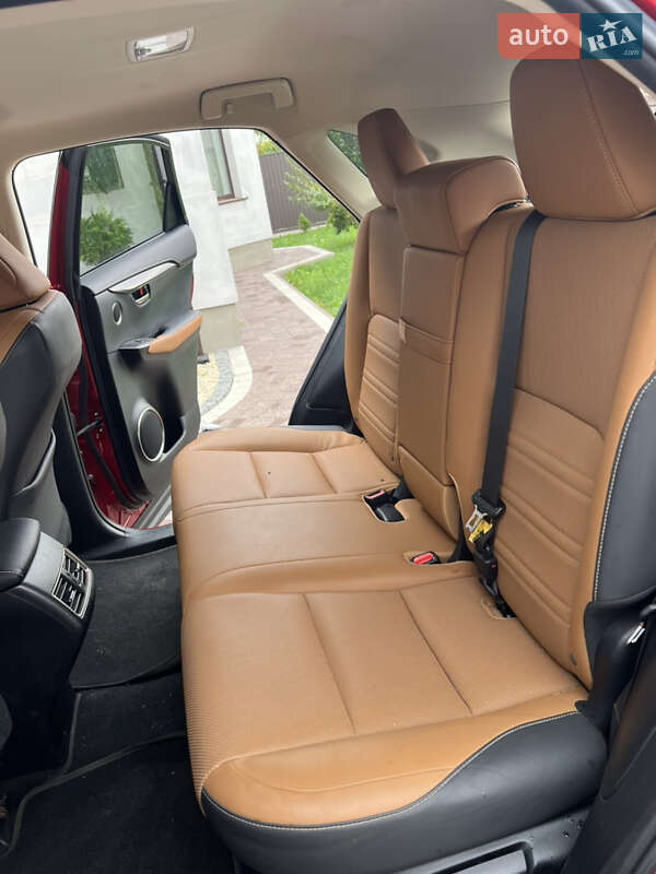 Внедорожник / Кроссовер Lexus NX 2019 в Дубно