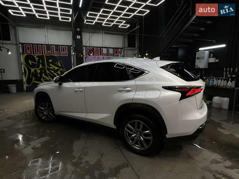 Внедорожник / Кроссовер Lexus NX 2016 в Киеве