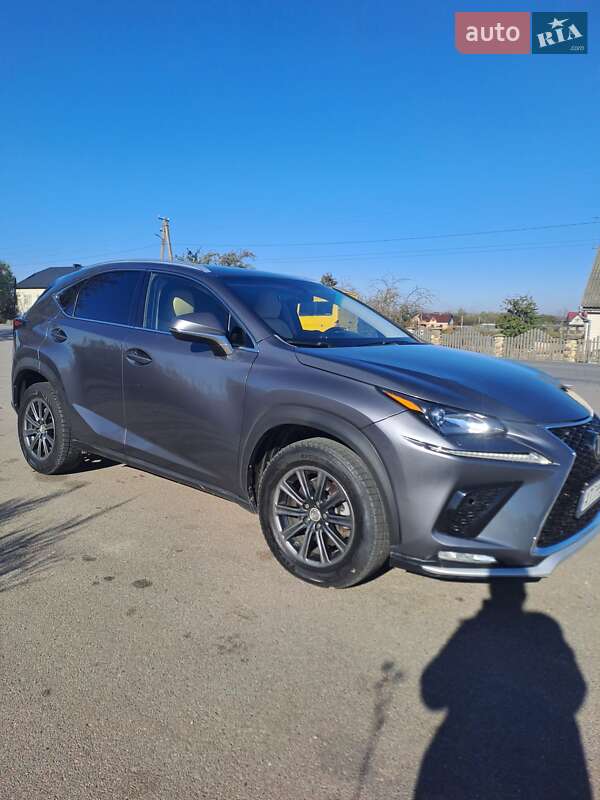Внедорожник / Кроссовер Lexus NX 2014 в Ивано-Франковске