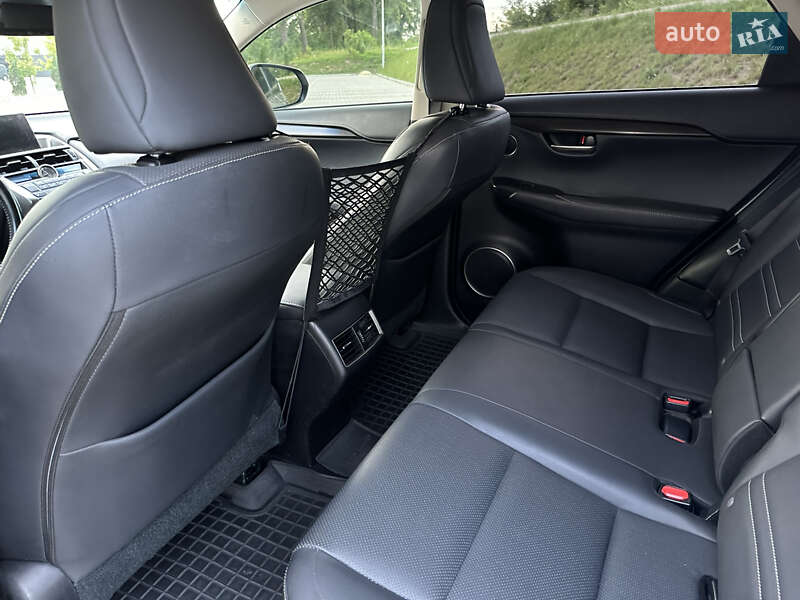 Внедорожник / Кроссовер Lexus NX 2016 в Тернополе фото 12 Внедорожник / Кроссовер Lexus NX 2016 в Тернополе