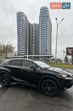 Позашляховик / Кросовер Lexus NX 2015 в Києві