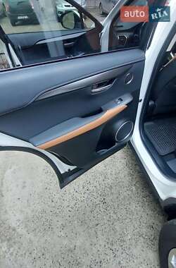 Внедорожник / Кроссовер Lexus NX 2021 в 