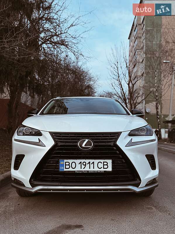 Lexus NX 2021