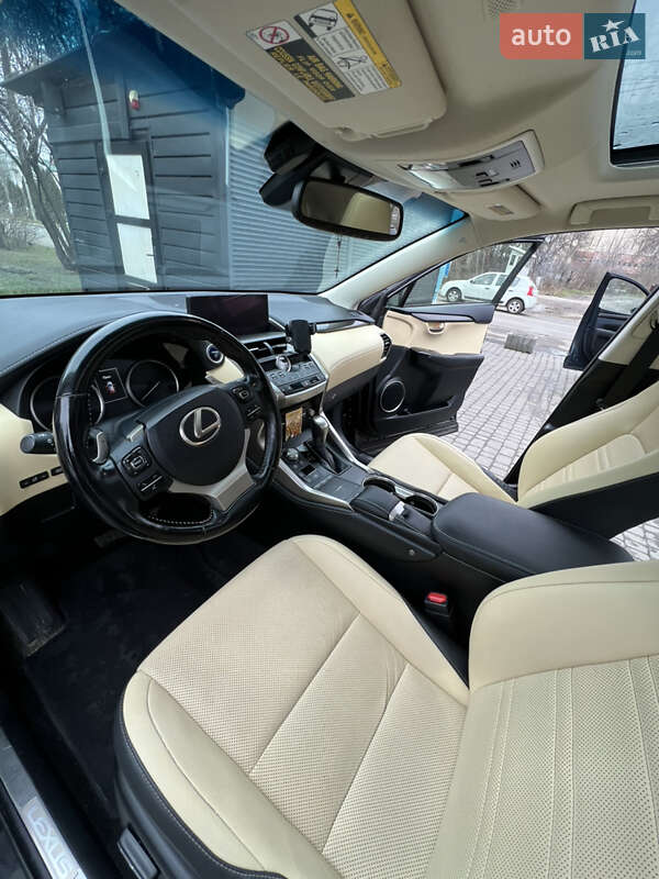 Внедорожник / Кроссовер Lexus NX 2018 в Львове