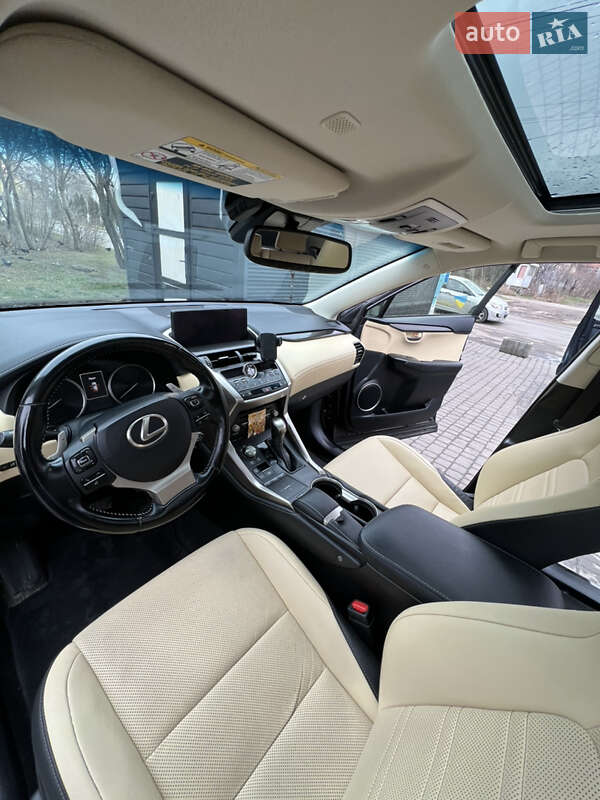 Внедорожник / Кроссовер Lexus NX 2018 в Львове