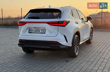 Внедорожник / Кроссовер Lexus NX 2022 в 