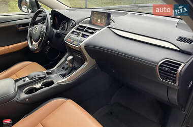 Внедорожник / Кроссовер Lexus NX 2015 в 