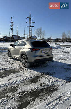 Позашляховик / Кросовер Lexus NX 2017 в Києві