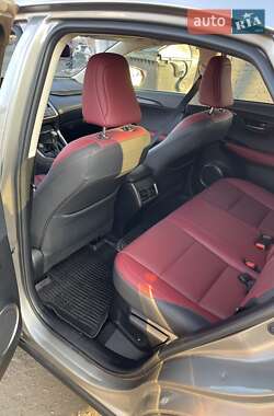 Внедорожник / Кроссовер Lexus NX 2020 в 