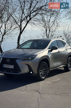 Внедорожник / Кроссовер Lexus NX 2022 в 