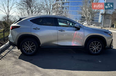 Внедорожник / Кроссовер Lexus NX 2022 в 