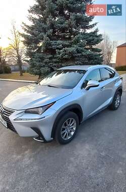 Позашляховик / Кросовер Lexus NX 2017 в Києві