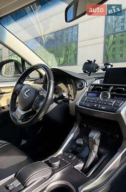 Внедорожник / Кроссовер Lexus NX 2015 в 