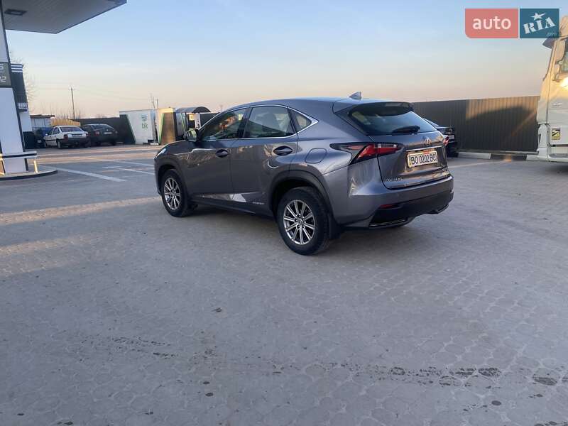 Внедорожник / Кроссовер Lexus NX 2016 в Тернополе