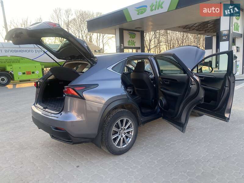 Внедорожник / Кроссовер Lexus NX 2016 в Тернополе