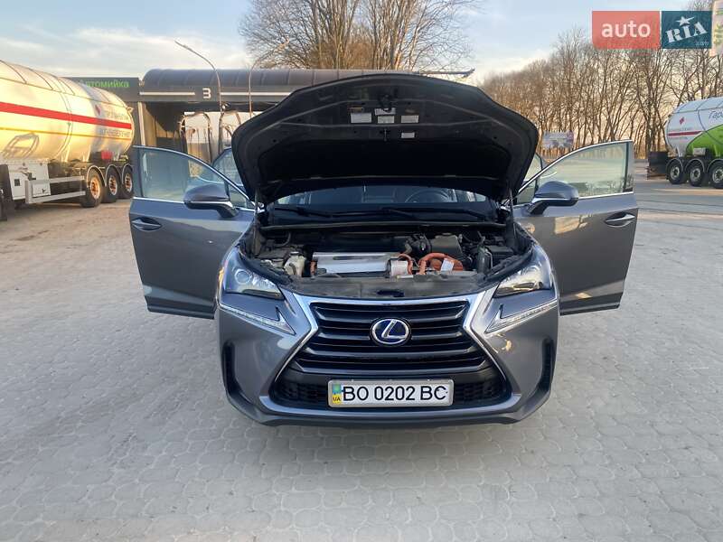 Внедорожник / Кроссовер Lexus NX 2016 в Тернополе