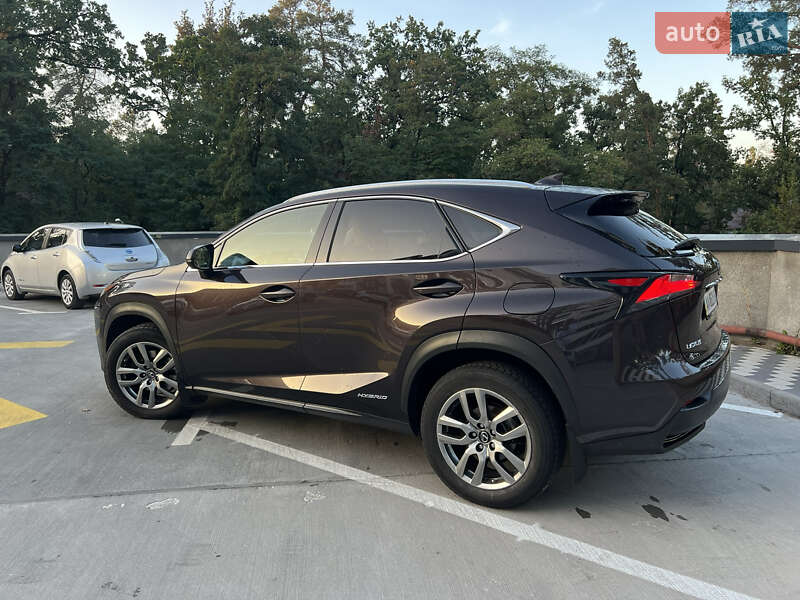 Внедорожник / Кроссовер Lexus NX 2015 в Киеве