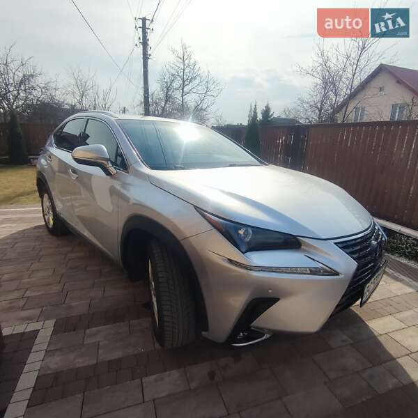 Внедорожник / Кроссовер Lexus NX 2018 в 