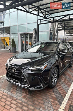Внедорожник / Кроссовер Lexus NX 2022 в 