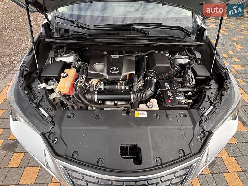 Внедорожник / Кроссовер Lexus NX 2018 в Львове