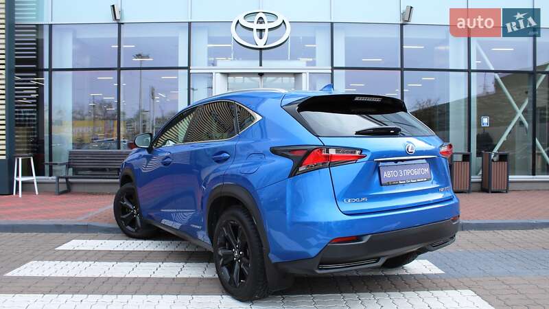 Внедорожник / Кроссовер Lexus NX 2017 в Киеве
