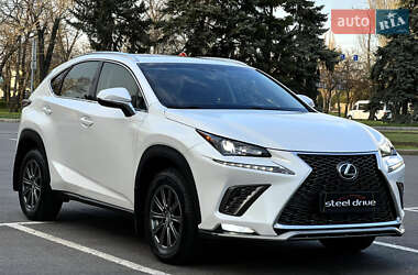 Внедорожник / Кроссовер Lexus NX 2015 в 