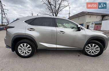 Позашляховик / Кросовер Lexus NX 2017 в 