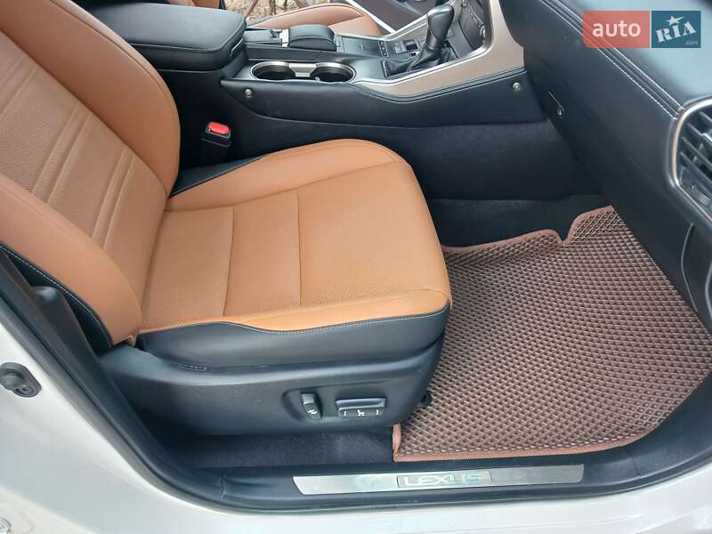 Внедорожник / Кроссовер Lexus NX 2020 в Киеве