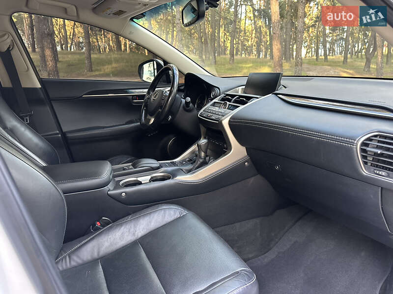 Внедорожник / Кроссовер Lexus NX 2017 в Сумах