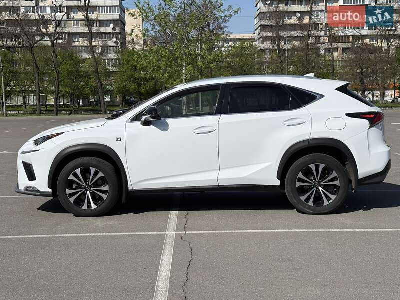 Позашляховик / Кросовер Lexus NX 2018 в Києві