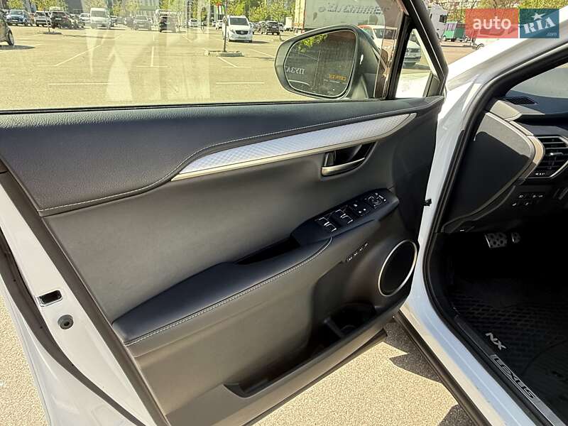 Позашляховик / Кросовер Lexus NX 2018 в Києві